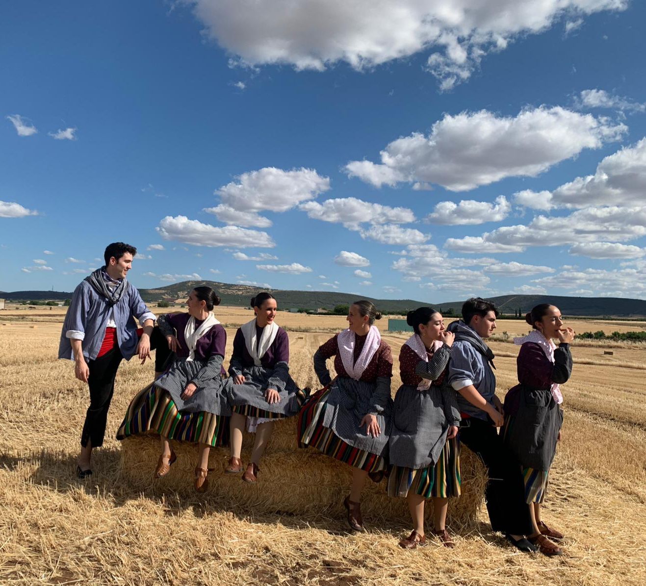 bailes y trajes regionales de castilla-la mancha - spain